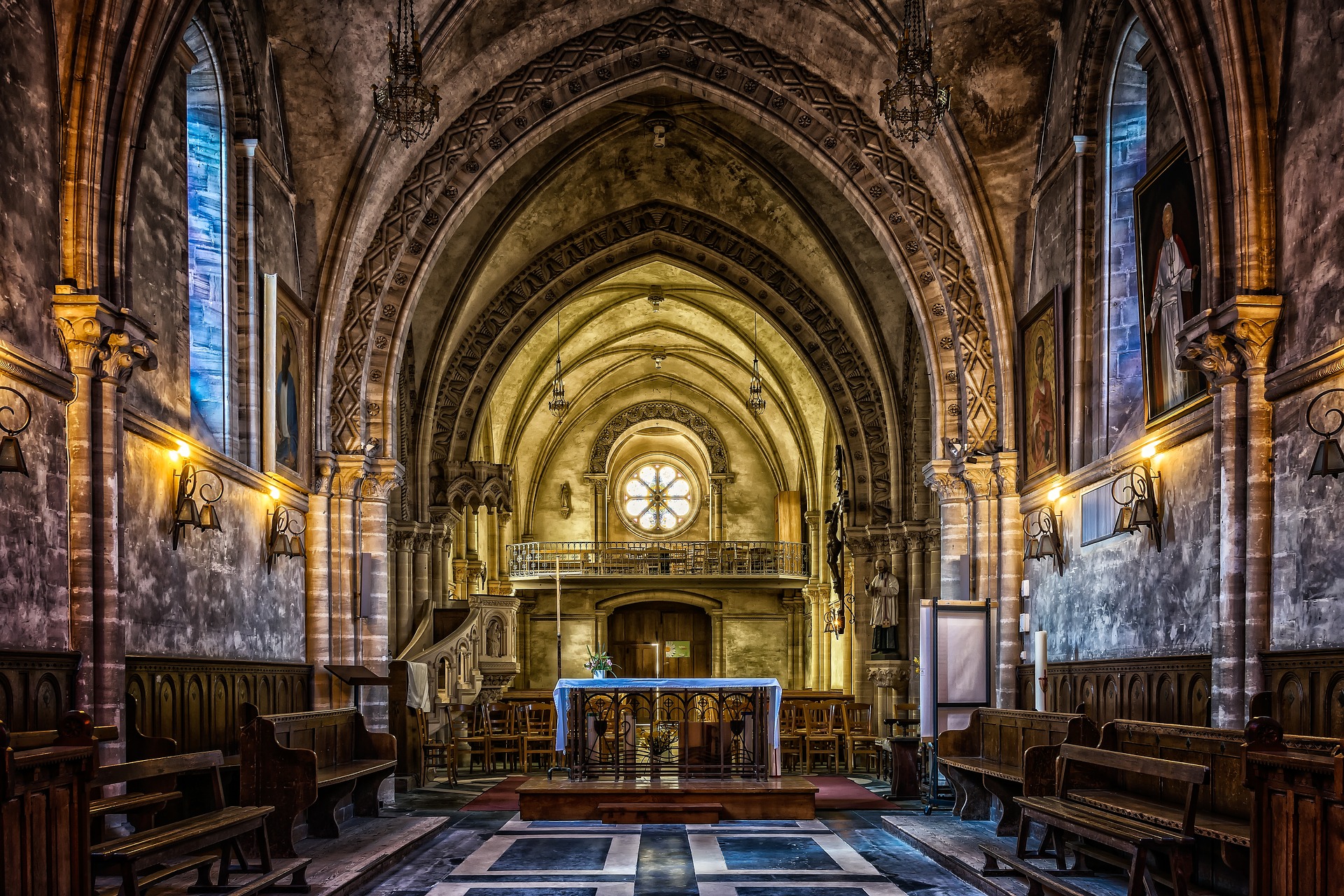 præst kirke bibel kristendom jesus